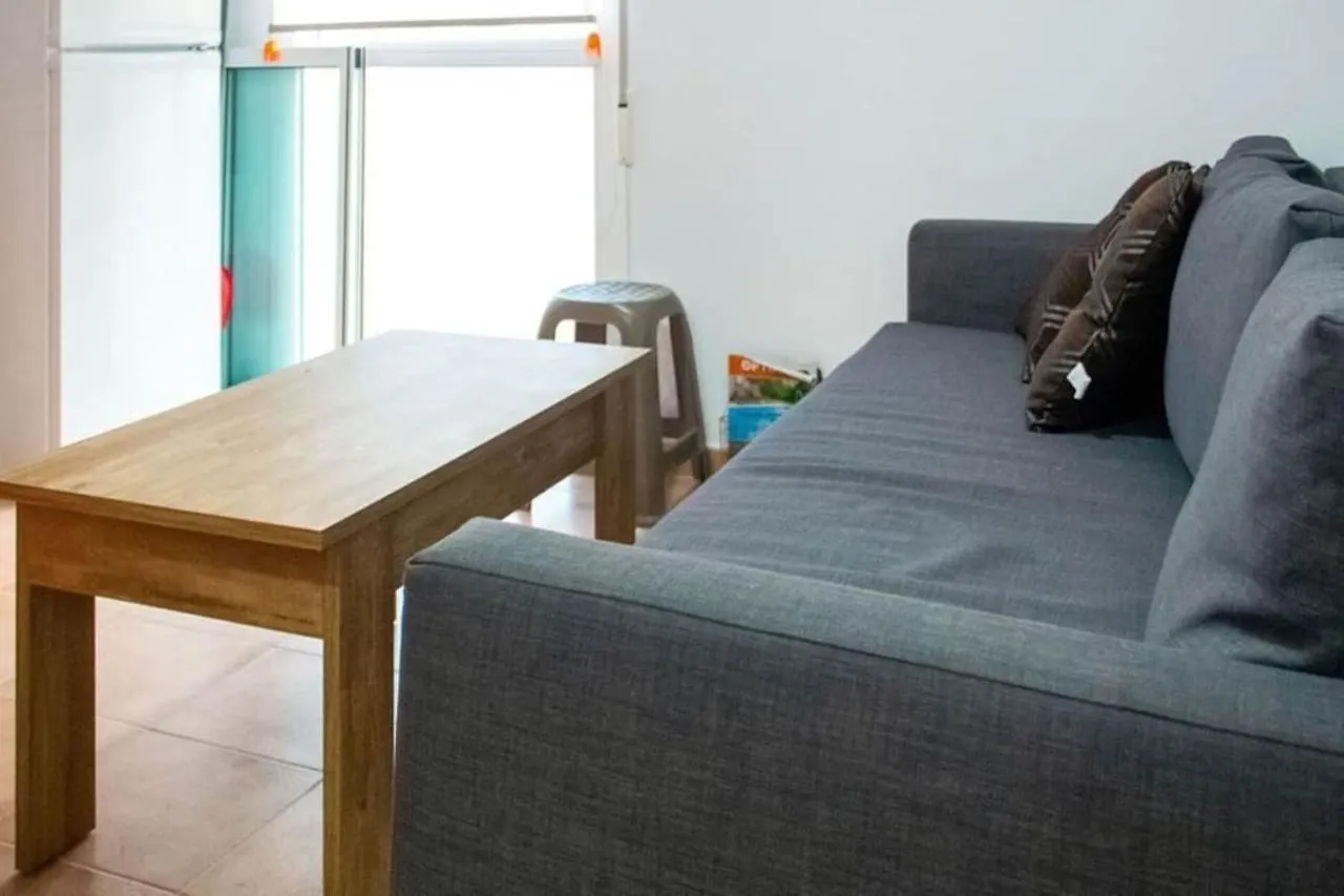 Bonito Apartamento En Garrucha contacts